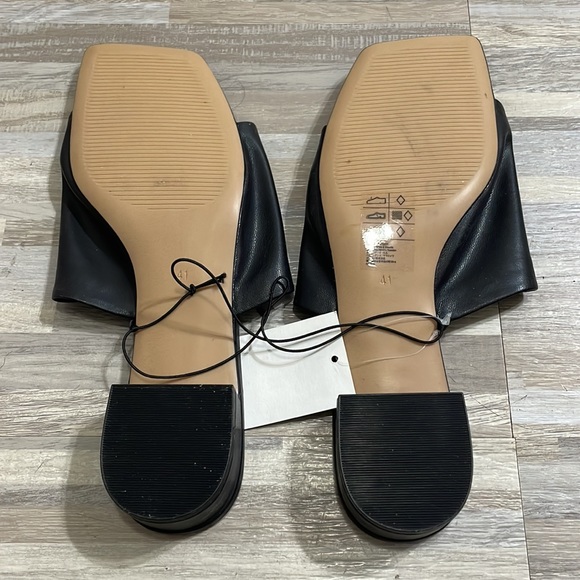 COPY - NWT H&M Size 9.5 Black Square toe sandal slide heels - Picture 3 of 5